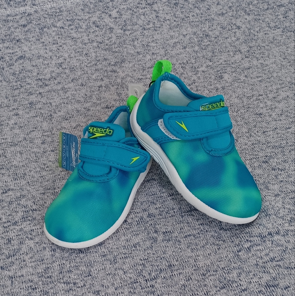 Speedo Blue Water Shoes Sleek Design Comfortable Fit!
